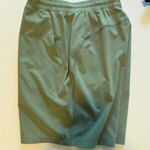 lululemon athletica Men's Athletic Shorts — Sage Green